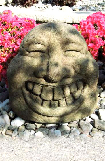 20" Laughing Garden Face